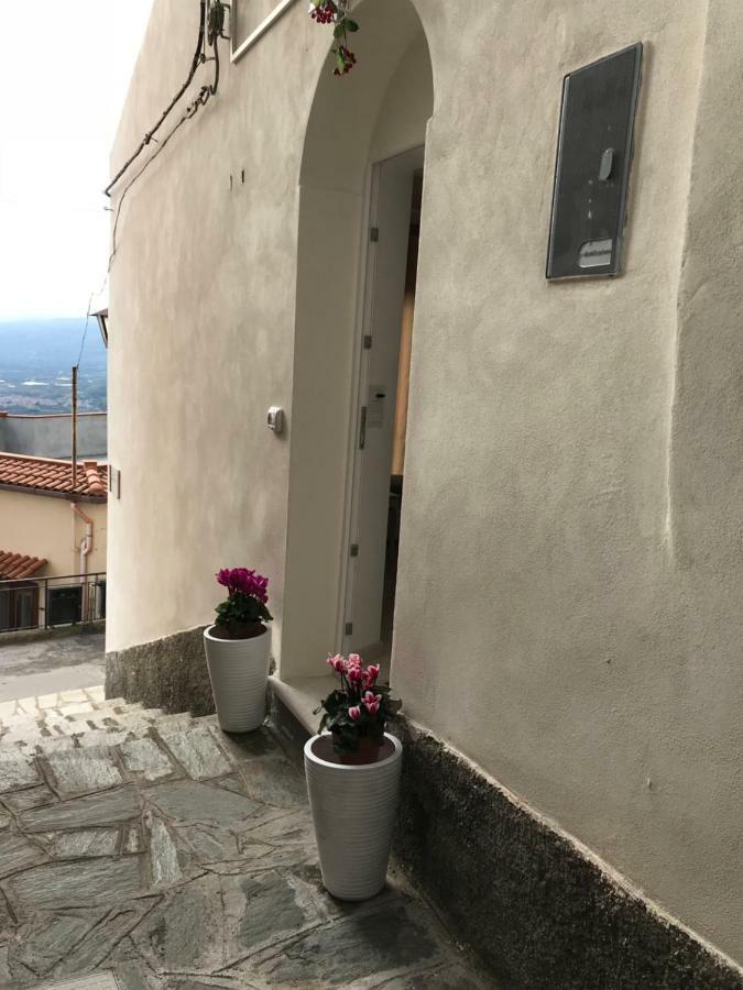 Giorgiada Luxury Apartment Castelmola Exterior photo